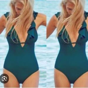 NWOT CUPSHE ruffle one piece swimsuit